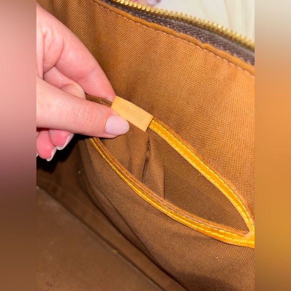 Louis Vuitton Alma PM - Picture 10 of 16